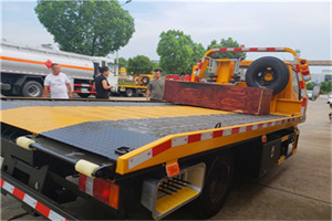 张店附近拖车电话号码服务